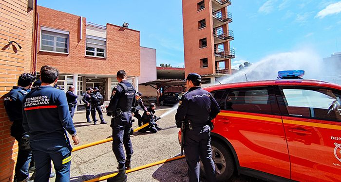 El Ayuntamiento de Guadalajara adjudica la construcción del parque de bomberos por más de cuatro millones de euros 1 La Policía Nacional y Bomberos de Guadalajara, juntos en unas jornadas formativas para mejorar su actuación en casos de incendio