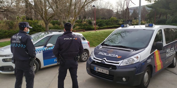 La Policía Nacional y la Policía Local de Guadalajara detienen in fraganti al autor de un robo con fuerza en una vivienda