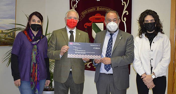 La UCLM entrega a Cruz Roja Cuenca 1312 euros del concierto solidario de marchas procesionales a beneficio de Ucrania