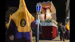 María Santísima de la Misericordia estrenará este Lunes Santo un manto de procesión elaborado con motivo del LXXV Aniversario de la Cofradía