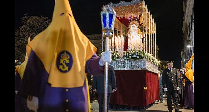 María Santísima de la Misericordia estrenará este Lunes Santo un manto de procesión elaborado con motivo del LXXV Aniversario de la Cofradía