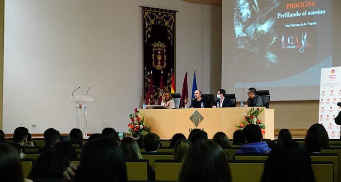 Más de trescientos alumnos y alumnas de ESO y Bachillerato participan en la primera edición del programa UCLéeMe de promoción de la lectura 1 Más de trescientos alumnos y alumnas de ESO y Bachillerato participan en la primera edición del programa UCLéeMe de promoción de la lectura