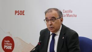 Mora exige a Núñez que deje de “enredar” y apoye la suspensión del canon del agua y las nuevas deducciones fiscales