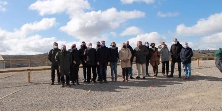 El Gobierno regional mejora las infraestructuras del Parque Natural del Barranco del Río Dulce con un nuevo aparcamiento y rutas senderistas 1 El Gobierno regional mejora las infraestructuras del Parque Natural del Barranco del Río Dulce con un nuevo aparcamiento y rutas senderistas