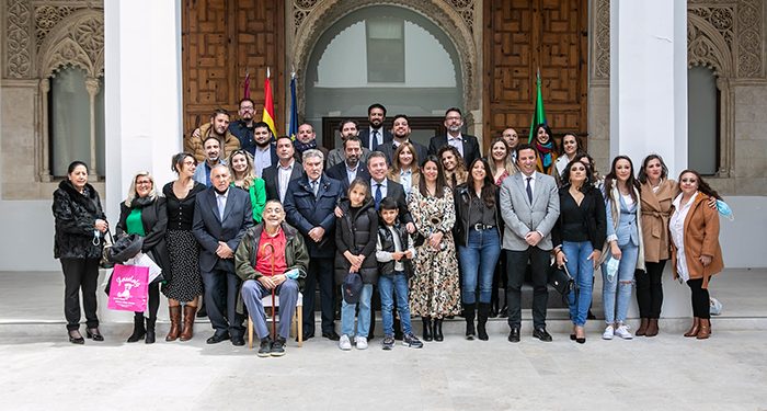 Page anuncia un “planteamiento estratégico” para el pueblo gitano con 22 líneas de actuación y dotado con 1,1 millones de euros