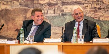 Page avanza la firma de un gran acuerdo con la UCLM que conlleva “inversiones, crecimiento y nuevas titulaciones”