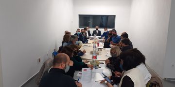 Representantes de empresas y trabajadores negocian un nuevo convenio para el sector de la limpieza de Cuenca