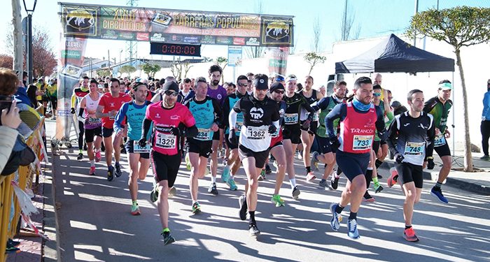 rosario gomez y almudena de la ossa ex aequo y domingo cuevas se llevan la subida a los molinos de mota en una gelida manana