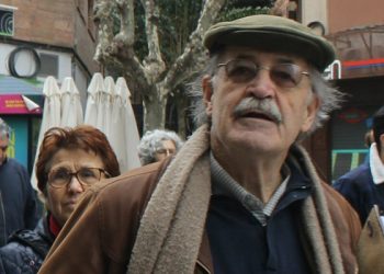 El escritor Simón Guadalajara presenta su última obra literaria titulada ‘ Proezas y miserias de esta España nuestra’.