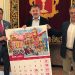 Soliss hace entrega al alcalde de la imagen de su calendario 2022 que muestra a Cuenca y su Semana Santa en el mes de abril 3 Soliss hace entrega al alcalde de la imagen de su calendario 2022 que muestra a Cuenca y su Semana Santa en el mes de abril