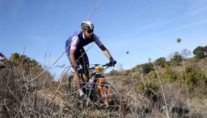 Un imperial Javier Écija se impone en el XII Encuentro MTB de Tendilla