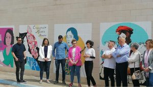 Villanueva de la Torre homenajea a cinco mujeres pioneras en España con un mural feminista realizado por el Colectivo de Mujeres Artistas de Guadalajara