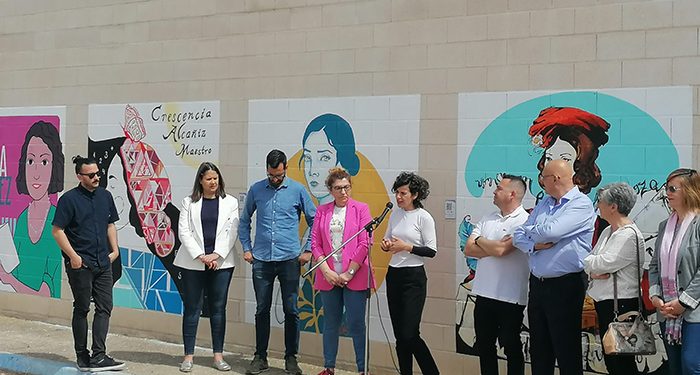Villanueva de la Torre homenajea a cinco mujeres pioneras en España con un mural feminista realizado por el Colectivo de Mujeres Artistas de Guadalajara