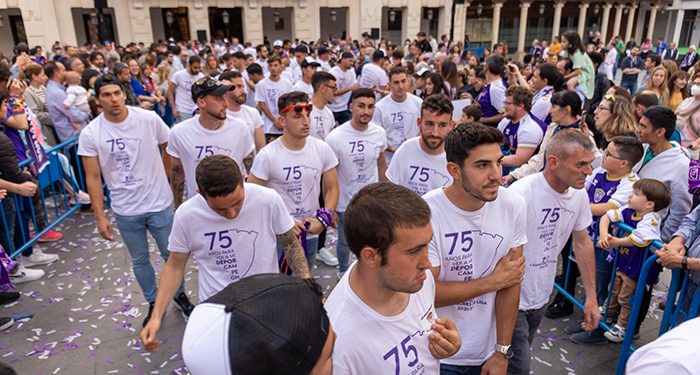 Guadalajara celebra en la calle el histórico ascenso del Dépor