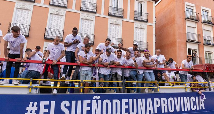 Guadalajara celebra en la calle el histórico ascenso del Dépor