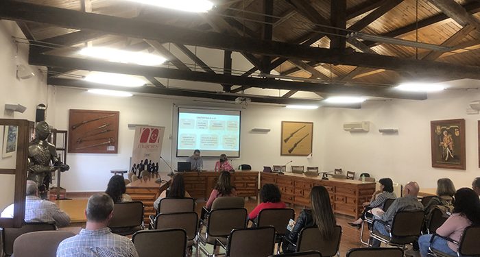 AMEP traslada información útil para la mujer rural y empresaria en su jornada de Belmonte