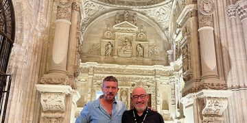 Antonio Banderas visita la Catedral de Cuenca