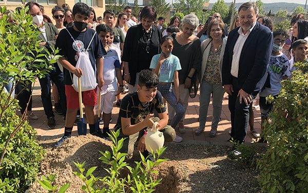 Ayuntamiento de Cuenca y UCLM se adhieren a la Alianza País Pobreza Infantil Cero del Alto Comisionado contra la Pobreza Infantil 1 Ayuntamiento de Cuenca y UCLM se adhieren a la Alianza País Pobreza Infantil Cero del Alto Comisionado contra la Pobreza Infantil