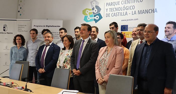 Castilla-La Mancha va a ser la primera región en “eliminar los papeles en la relación entre los eslabones de la cadena vitivinícola” por un código QR