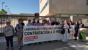 CCOO-Enseñanza CLM registra en la Consejería de Educación 5.500 firmas por la recuperación de derechos de los docentes interinos suprimidos por Cospedal