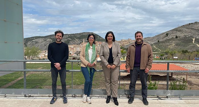 Cuencadiseño presenta sus trabajos a la viceconsejera de Cultura y Deportes 1 Cuencadiseño presenta sus trabajos a la viceconsejera de Cultura y Deportes