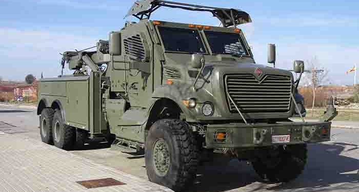 Dos militares de la Brigada Paracaidista heridos en Torija al volvar el vehículo con remolque en el que viajaban