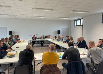El Comité Hispano-Italo-Francés del Ajo muestra su preocupación ante nuevas prohibiciones de productos, que sí se pueden utilizar fuera de la UE para combatir las malas hierbas 4 El Comité Hispano-Italo-Francés del Ajo muestra su preocupación ante nuevas prohibiciones de productos, que sí se pueden utilizar fuera de la UE para combatir las malas hierbas