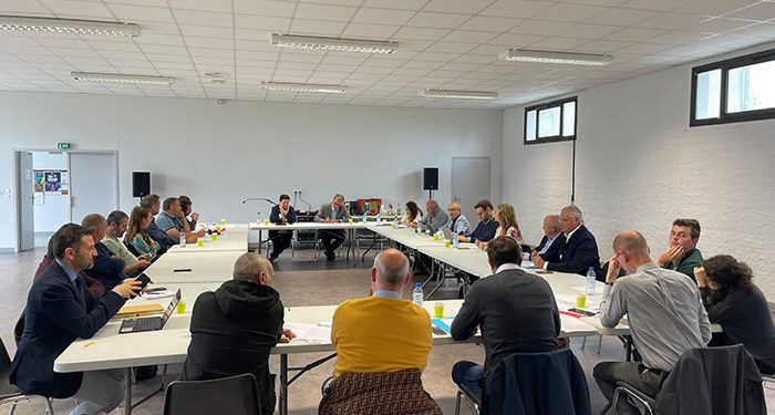 El Comité Hispano-Italo-Francés del Ajo muestra su preocupación ante nuevas prohibiciones de productos, que sí se pueden utilizar fuera de la UE para combatir las malas hierbas