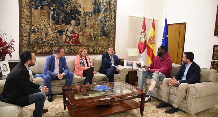 El Gobierno regional desarrollará con el jugador alcarreño de la NBA, Usman Garuba, ‘clinics’ en 12 localidades de Castilla-La Mancha