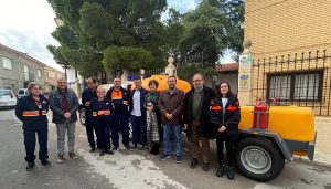 El Gobierno regional dota a la Agrupación de Voluntarios de Protección Civil de Las Mesas de un remolque de carga con depósito de agua