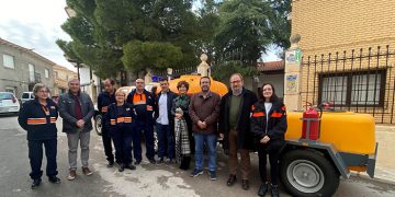 El Gobierno regional dota a la Agrupación de Voluntarios de Protección Civil de Las Mesas de un remolque de carga con depósito de agua