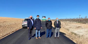El Gobierno regional aclara lo de la CM-3009: ha empleado un un tratamiento herbicida