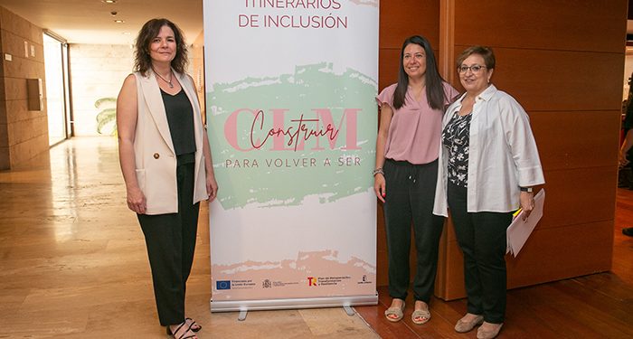 El Gobierno regional presenta ante los agentes implicados en la inclusión social de las personas más vulnerables el proyecto piloto ‘Construir para volver a ser’