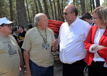 El Gobierno regional se compromete desde Arcas del Villar a la defensa de las tradiciones que marcan el estilo de vida de los pueblos de la región El Gobierno regional se compromete desde Arcas del Villar a la defensa de las tradiciones que marcan el estilo de vida de los pueblos de la región
