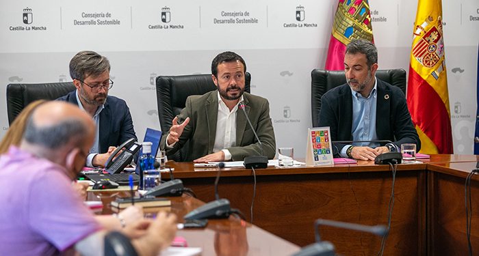 El Gobierno regional y el sector impulsan un plan de acción para fomentar el uso correcto de los residuos de aparatos eléctricos y electrónicos y el aprovechamiento de sus materiales