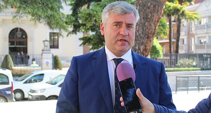 Esteban defiende destinar el 50% del Plan de Empleo de la Junta a empresas, pymes, agricultores, ganaderos y tercer sector para ayudar a la contratación de trabajadores 1 Esteban defiende destinar el 50% del Plan de Empleo de la Junta a empresas, pymes, agricultores, ganaderos y tercer sector para ayudar a la contratación de trabajadores