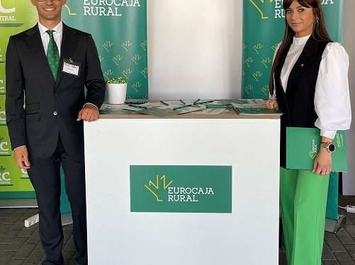 Eurocaja Rural presenta su propuesta de planes de carrera a los alumnos de la Universidad de Alicante