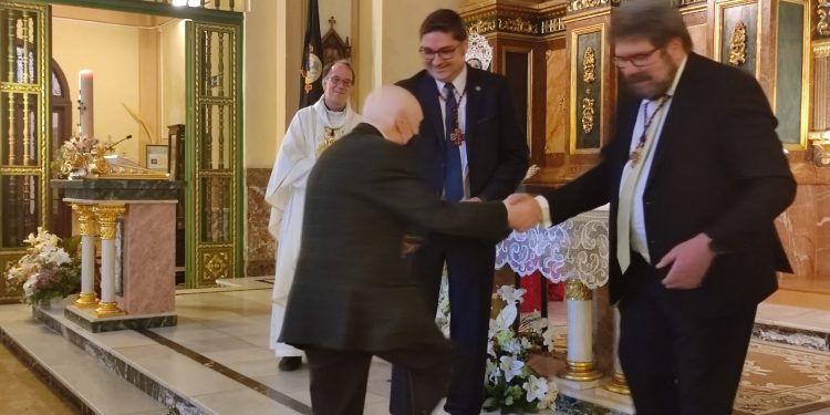 La Congregación impuso las Veneras y homenajeó a los mayores