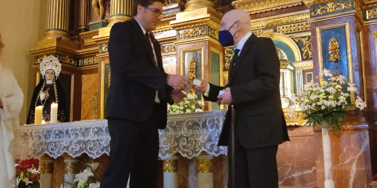 La Congregación impuso las Veneras y homenajeó a los mayores