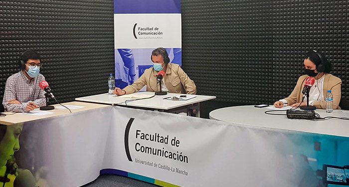 La Facultad de Comunicación celebra ‘Un día de radio’ con seis horas de programación en directo 1 La Facultad de Comunicación celebra ‘Un día de radio’ con seis horas de programación en directo
