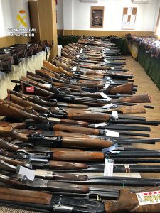 La Guardia Civil de Cuenca realiza la última subasta de armas