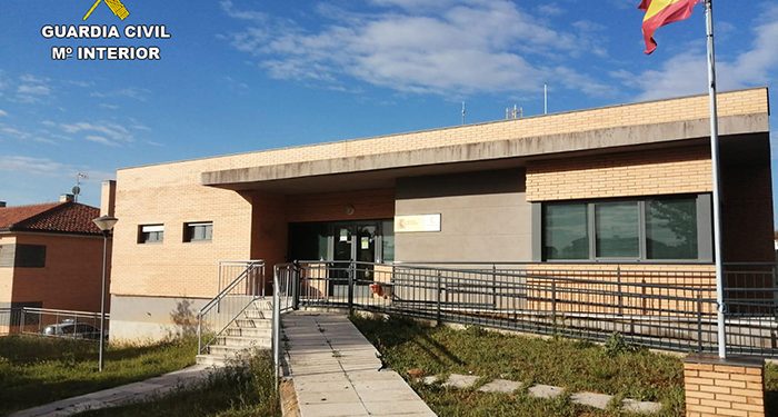 La Guardia Civil detiene a dos personas con amplio historial delictivo por robo en un bar de Galápagos