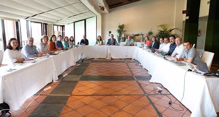 La Junta centra sus ejes estratégicos en la incorporación de jóvenes, la visibilización de las mujeres rurales, el riego sostenible, una PAC mejor para la región y el impulso al sector