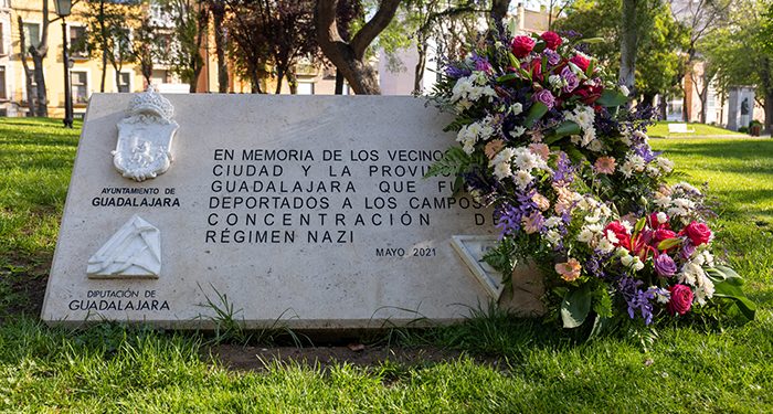 Las administraciones públicas de Guadalajara rinden homenaje a las víctimas españolas deportadas y fallecidas en campos de concentración