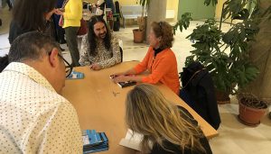 Las Casas Ahorcadas celebran un encuentro virtual con la escritora y subdirectora de El País Berna González Harbour