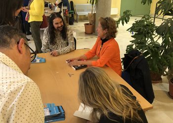 Las Casas Ahorcadas celebran un encuentro virtual con la escritora y subdirectora de El País Berna González Harbour