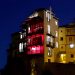 Las Casas Colgadas y el edificio de Diputación se vuelven a iluminar de rojo con motivo del Día Mundial de Cruz Roja
