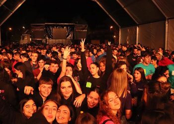 Llenazo en el Ferial de Cabanillas para el concierto tributo a «Estopa»