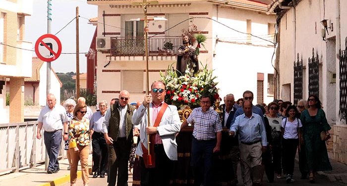Los agricultores de Cabanillas vuelven a festejar a San Isidro en las calles