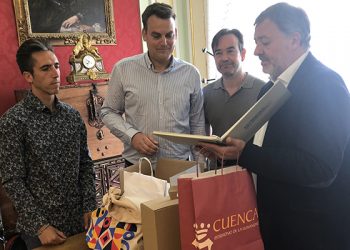 Los alcaldes de Cuenca y Bollène refuerzan los lazos entre las ciudades hermanadas